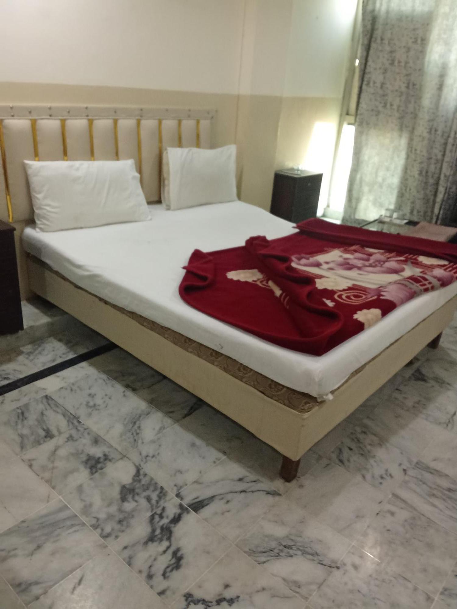 Hotel Khursheed Palace Ραβαλπίντι Εξωτερικό φωτογραφία